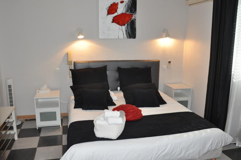 Hotel Les Mimosas Bormes-les-Mimosas Rom bilde